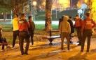 Un grupo de jóvenes, en un parque de Pamplona a las 23.30 horas, sin justificación legal.