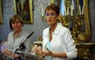 Uxue Barkos y María Chivite, tras la reunión para el traspaso de la presidencia