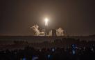 China lanza con éxito una sonda a la Luna para recolectar muestras
