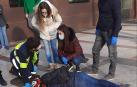 El patinador, atendido sobre la acera en Pamplona.
