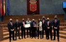 Osasuna recibe la Medalla de Oro del Parlamento foral