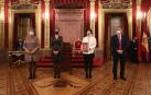 El personal sociosanitario recibe la Medalla de Oro y apela a la responsabilidad individual