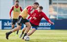 Íñigo Pérez se ejercita con menor carga en la segunda sesión preparatoria para recibir al Betis