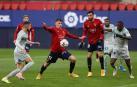 Galería de fotos del partido entre Osasuna y Betis, que ha finalizado con derrota rojilla por 0-2