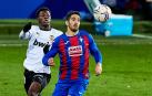 El Eibar, más serio e intenso, perdona al Valencia