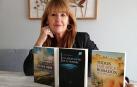 Amaia Oloriz Rivas junto a sus tres últimas novelas.
