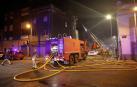 Diecisiete heridos, cinco graves, en el incendio de una nave de Badalona