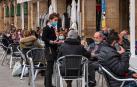 Terrazas al completo en la plaza de los Fueros de Estella el jueves por la mañana.
