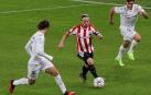 Dos goles del Athletic frente al Huesca dan aire a Garitano