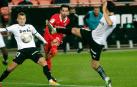 El Sevilla, superior, tumba a un Valencia sin acierto