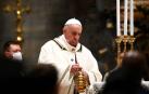 El Papa llama a la fraternidad en la Misa del Gallo más solitaria