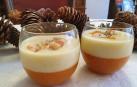 Imagen de los vasitos con vichyssoise y crema de gambones gelificada