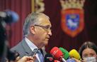 Enrique Maya, en la rueda de prensa en el Ayuntamiento de Pamplona.