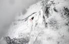 Galería de imágenes de Mikel Zabalza, Ekaitz Maiz y Gorka Karapeto escalando en hielo en el morro inferior del Beriáin-San Donato.