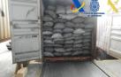 Desmantelan una red de narcos que introducía cocaína oculta en carbón vegetal