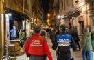Dos agentes del dispositivo conjunto de Policía Foral y Policía Municipal de Pamplona