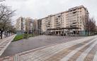 Cuatro habitaciones, terraza y plaza de garaje: un completo piso ubicado en una zona peatonal