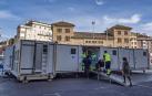 Fotos de la vacunación de grandes dependientes y residentes en la unidad móvil de vacunación en Estella.