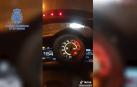 Detenido tras grabarse mientras conducía a 165 km por hora y subir los vídeos a TikTok