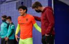 Piqué arropa a Saverio tras salir de Osasuna