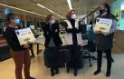 Desde la izq.; Ana Carmen Azcona (representante trabajadores Grupo La Información), Maite Quintana (Cáritas), Idoia Urzainqui (Fundación Xilema) y Leyre Arraiza (Fundación Diario de Navarra), en la redacción.
