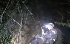 Rescatado un perro tras caer por un talud junto al río en Aoiz