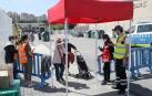 Fotografías de la reapertura del mercadillo de Landaben tras dos meses de cierre obligado