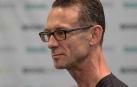 Chuck Palahniuk balcaniza Estados Unidos en un sátira profética y salvaje