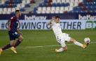 Imágenes de la Jornada 23 del choque disputado en el Ciudad de Valencia que terminó con triunfo rojillo tras un gol de Ante Budimir.