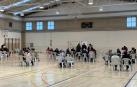 Fotos del inicio de la vacunación a mayores de 90 años en polideportivos de Pamplona.