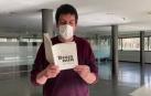 Jon Ander Urkiaga recita un poema de su libro 'Bizia min'