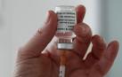 Sanidad prioriza a trabajadores esenciales para la vacuna de AstraZeneca como militares, policías o profesores