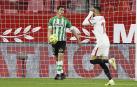 En-Nesyri decide un derbi que hace que el Sevilla se escape