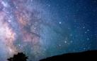 Una noche estrellada en el Pirineo.