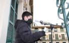 Tudela ha celebrado este domingo el Día Mundial de la Poesía con la lectura de veinte poemas cortos de distintos autores desde los balcones de la Casa del Reloj de la plaza de los Fueros.