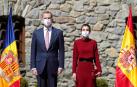 Las máximas autoridades andorranas han recibido este jueves a mediodía a los Reyes Don Felipe y Doña Letizia, de visita oficial en el Principado, donde se recibe por primera vez a un jefe de Estado español.