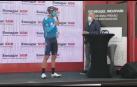 Vídeo: Alejandro Valverde ya ha firmado en su último Gran Premio Miguel Induráin