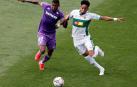 Elche y Betis se consuelan con poco
