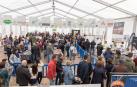 Cientos de personas disfrutaron de los platos preparados por 13 peñas y sociedades a precios populares