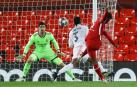 El Madrid maniata al Liverpool y accede a semifinales