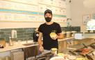 Sergi Francin, gerente de Aloha Poké Pamplona.