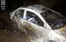 Cuatro heridos tras volcar un vehículo que se dio a la fuga y terminó incendiado