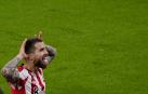 Un gol Iñigo Martínez derrota al líder y pone LaLiga al rojo vivo