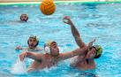 Waterpolo Navarra se salva de carambola