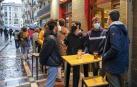 La lluvia frena un 'juevintxo' de terrazas y con cierre a la 1.00 h en Pamplona