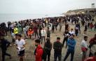 Más de 5.000 inmigrantes entran a nado en Ceuta ante la pasividad de Marruecos