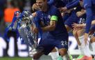 El Chelsea, capitaneado por el futbolista navarro César Azpilicueta, ha logrado su segundo título de la Liga de Campeones tras imponerse este sábado en Oporto al Manchester City por 1-0.