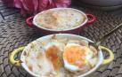 Imagen de la cocotte con bechamel y huevo escalfado
