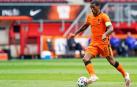 El PSG se adelanta al Barça y ata a Wijnaldum