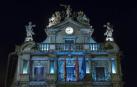 El Ayuntamiento ilumina hoy viernes de color azul la fachada de la Casa Consistorial
